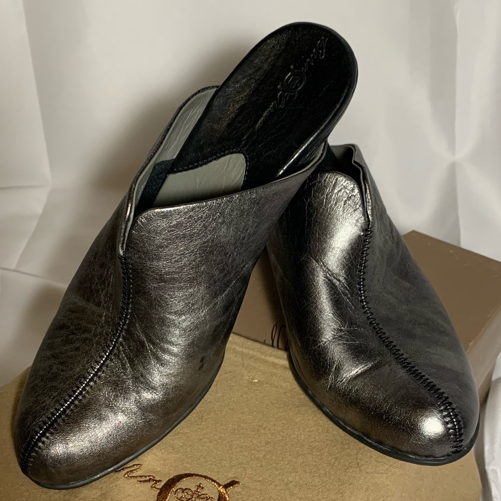 Born Crown Leather Mules